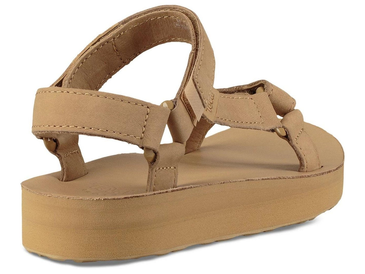 teva desert sand