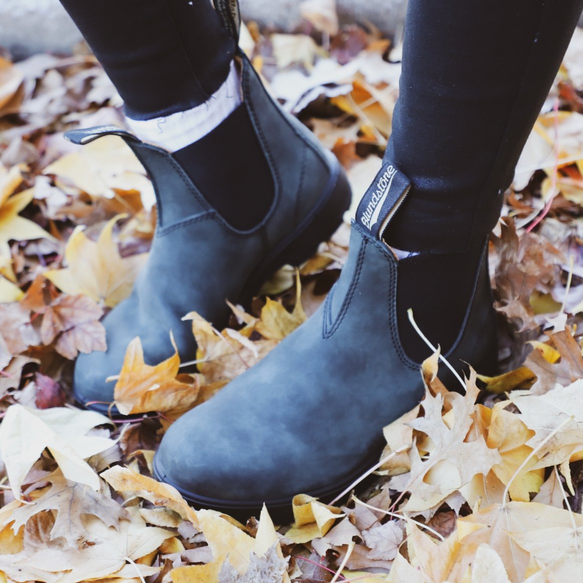 Blundstone: 587 Rustic Black - J. Cole ShoesBLUNDSTONE