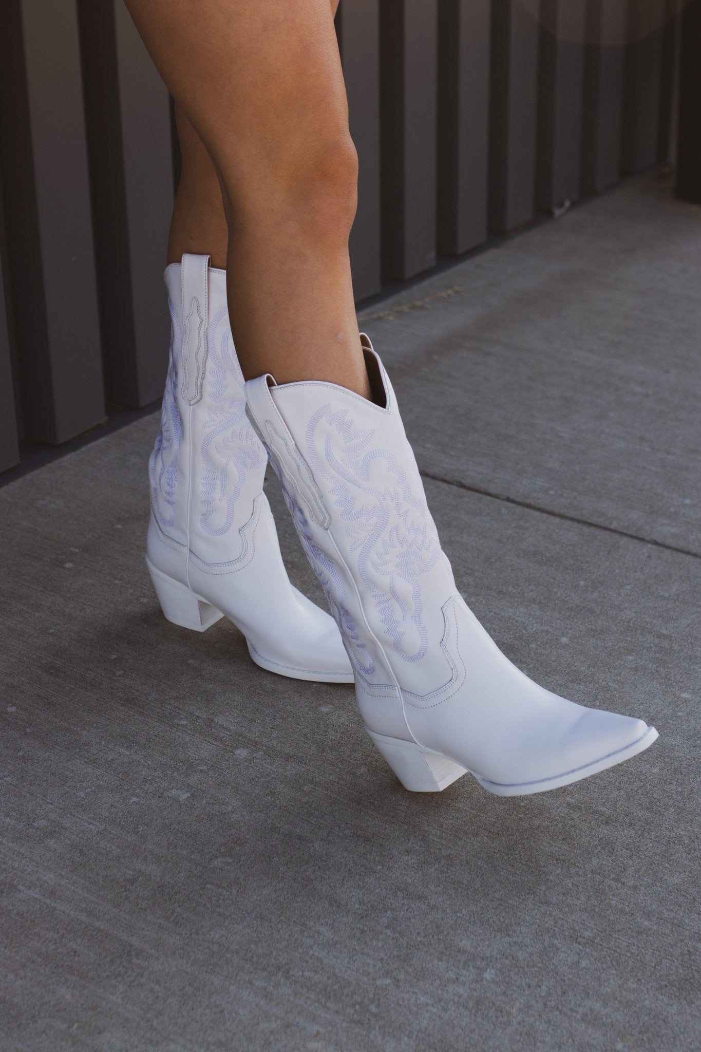 Jeffrey Campbell: Dagget in White - J. Cole ShoesJEFFREY CAMPBELL