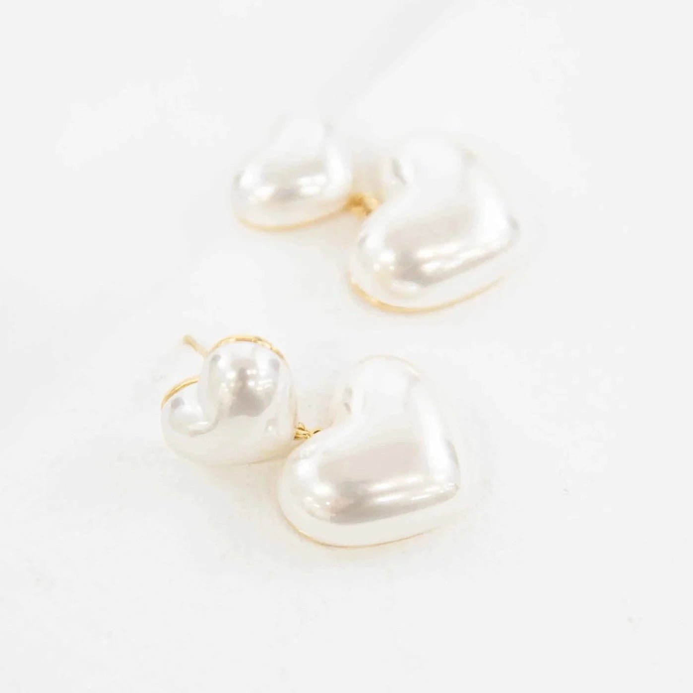 Pearl heart Dangle Earrings - J. Cole ShoeslovodaPearl heart Dangle Earrings