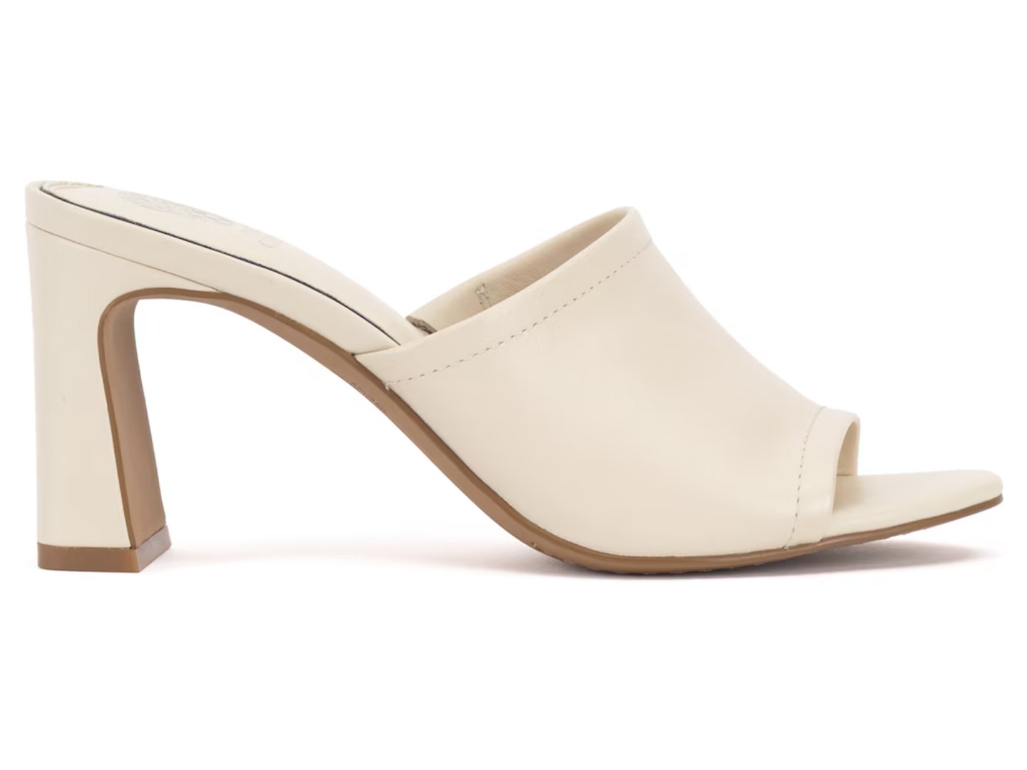 Vincent Camuto: Alyys in Creamy White - J. Cole ShoesVINCE CAMUTOVincent Camuto: Alyys in Creamy White