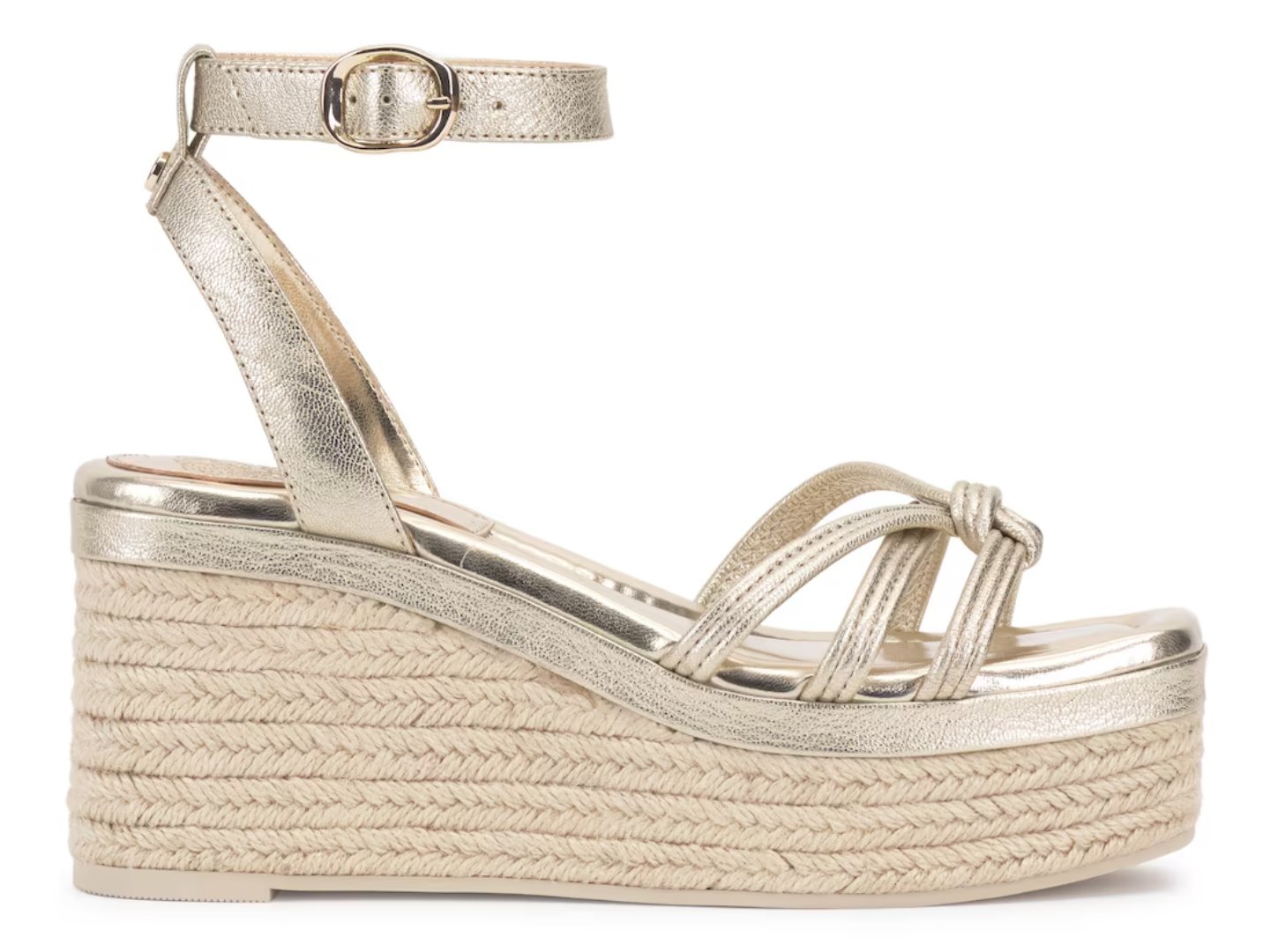 Vincent Camuto: Lores in Light Gold - J. Cole ShoesVINCE CAMUTOVincent Camuto: Lores in Light Gold